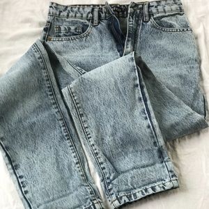 Boohoo High Rise Acid Wash Mom Jeans, Size 2 (US)